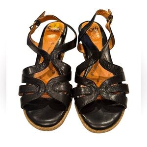 Sofft Black Buckle Adjustable Strap Wedge Sandals Leather Upper Size 7